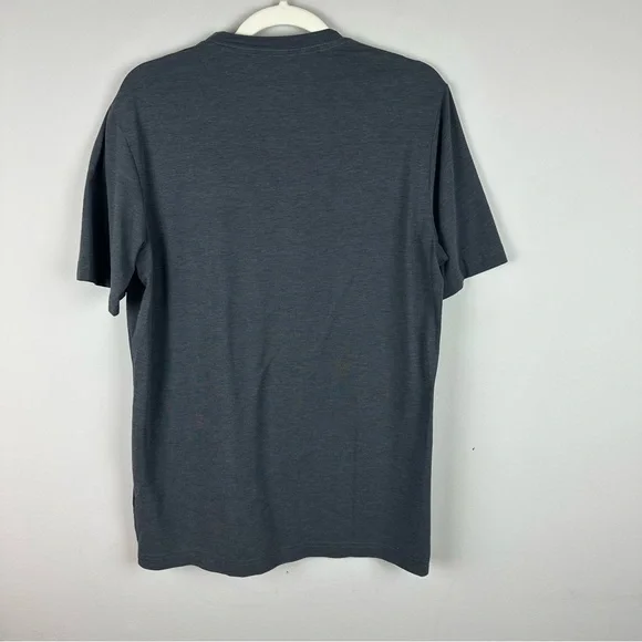 Travis Mathew Gray V-Neck T-Shirt sz M - Picture 2 of 5